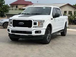Ford F-150 Lariat 4x4 SuperCab Styleside 8 ft. box 163 in. WB 2018