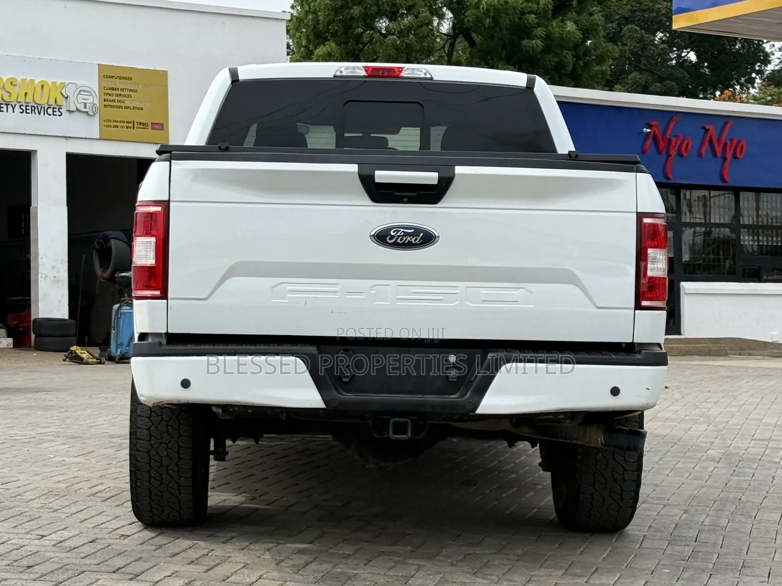Ford F-150 Lariat 4x4 SuperCab Styleside 8 ft. box 163 in. WB 2018