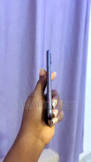 Apple iPhone 11 64 GB Black