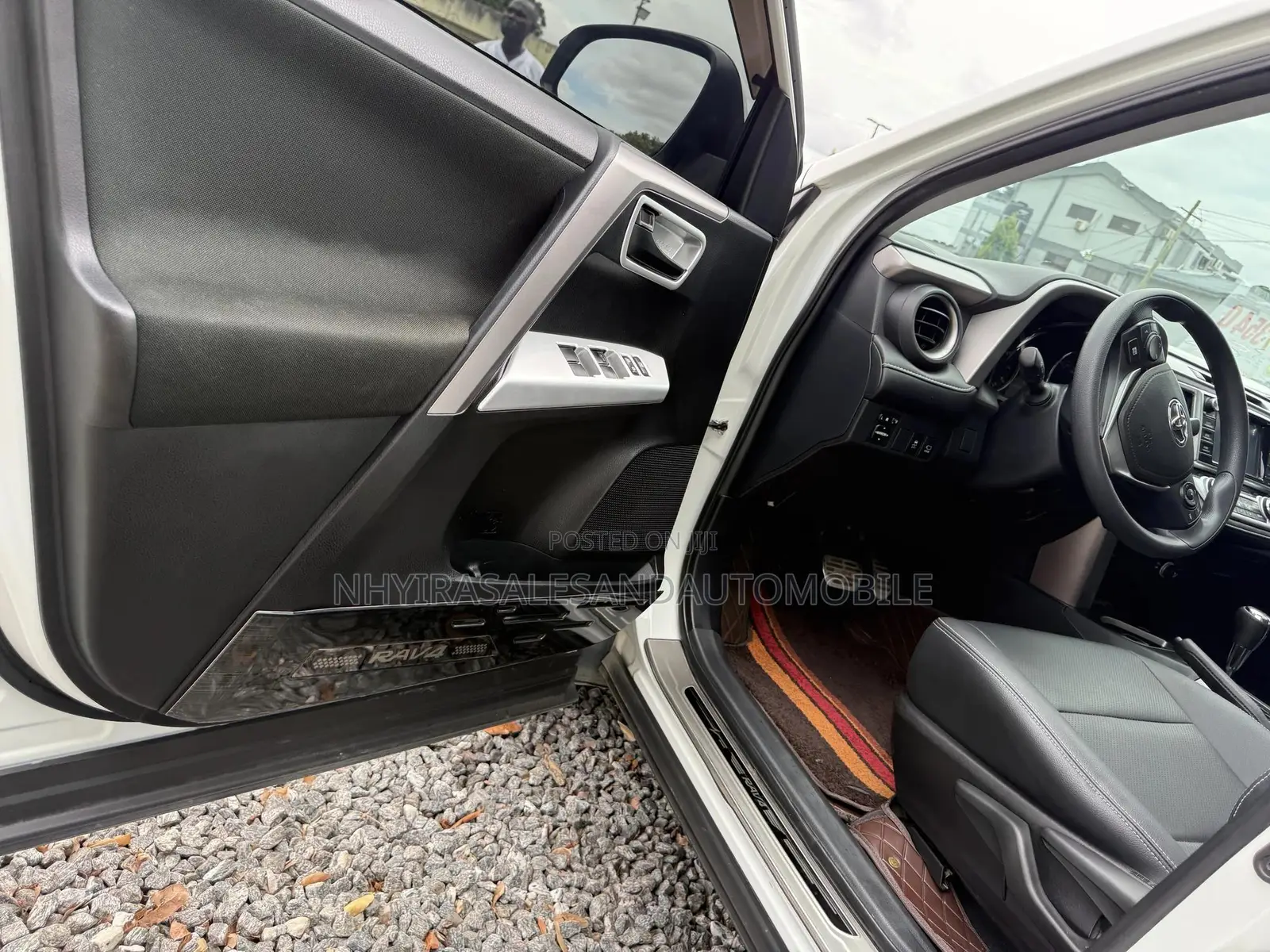 Toyota RAV4 Limited AWD 2019 White