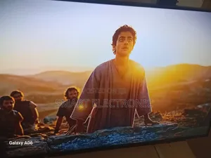 Samsung 43” Smart Tv With Enhanced Audio and Visuals