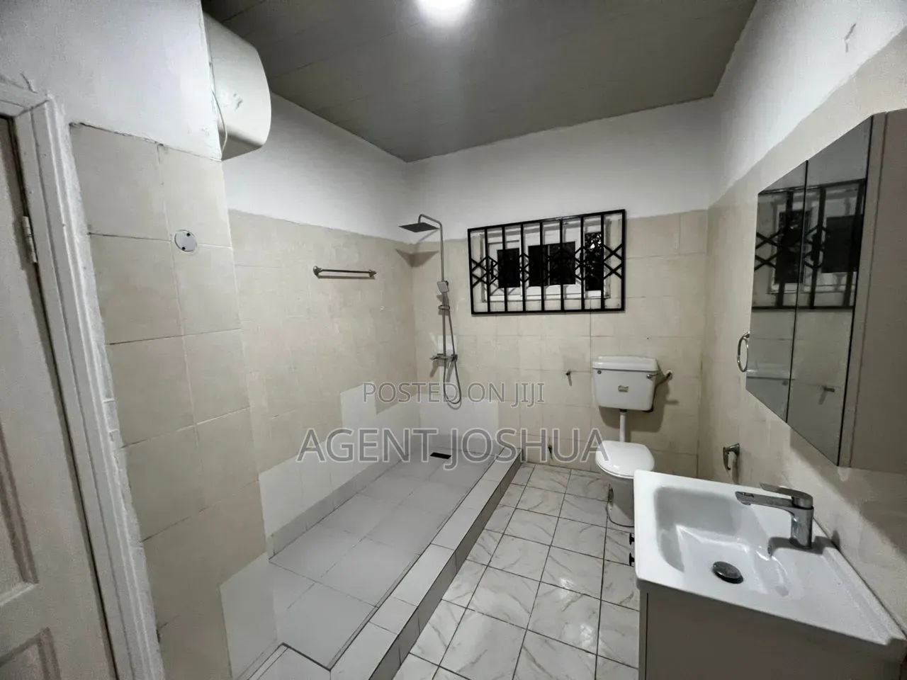 3bdrm Townhouse / Terrace in Manet Court Estate, Spintex for rent