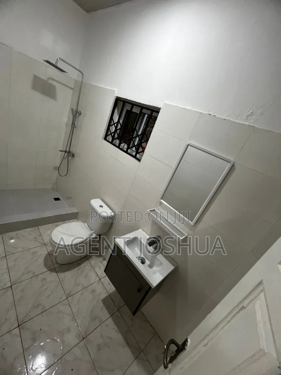 3bdrm Townhouse / Terrace in Manet Court Estate, Spintex for rent