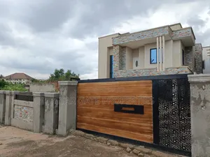 4bdrm House in Santasi Brofoyedu, Kumasi Metropolitan for sale