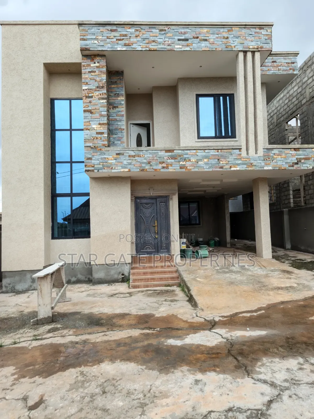 4bdrm House in Santasi Brofoyedu, Kumasi Metropolitan for sale