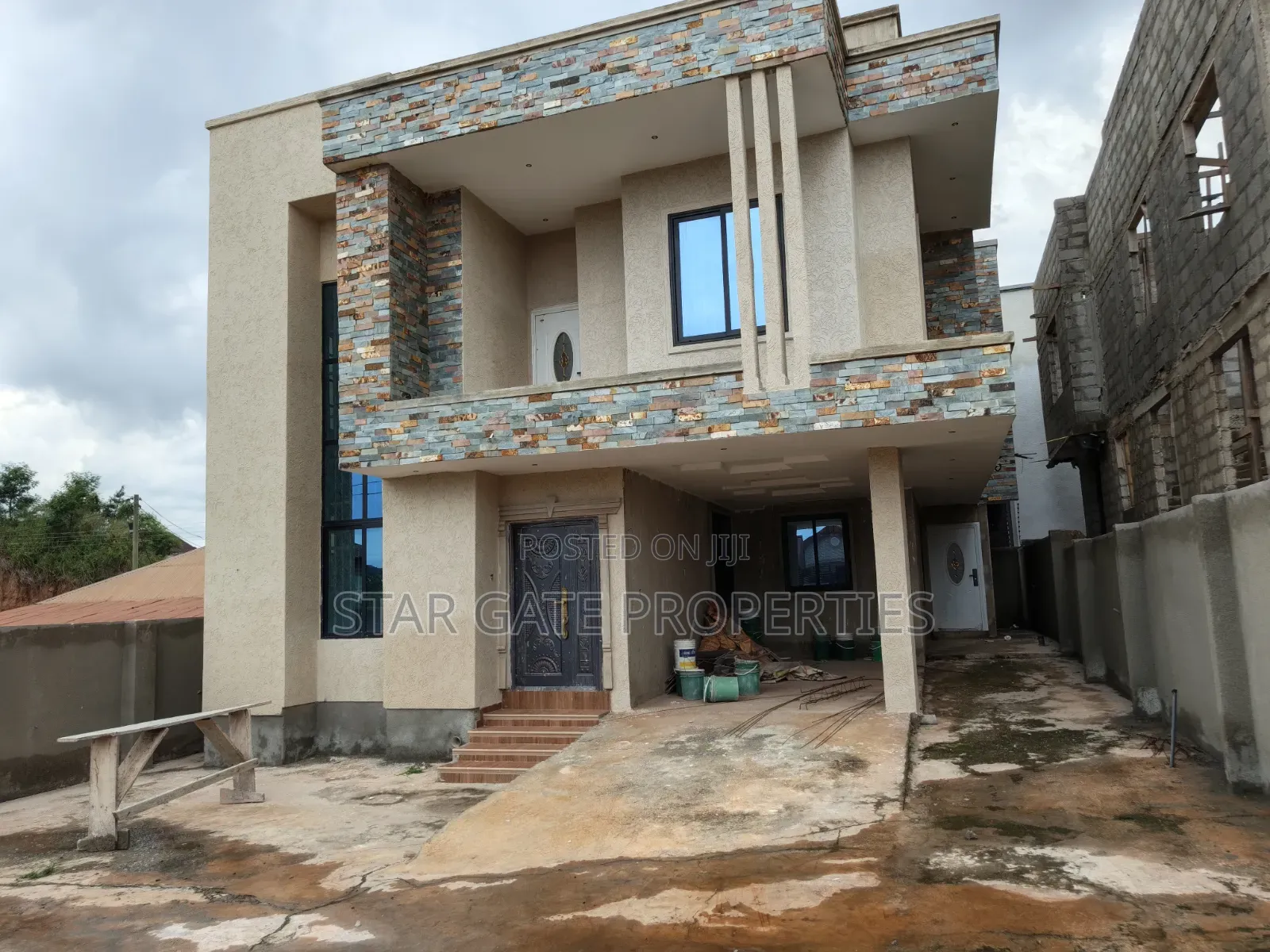4bdrm House in Santasi Brofoyedu, Kumasi Metropolitan for sale