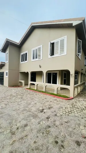 6bdrm House in Kwabenya Acp for rent