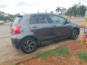 Toyota Vitz 2010 Gray