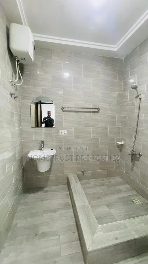 2bdrm Apartment in Kwabenya Acp for rent
