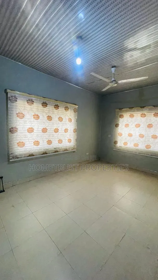 5bdrm House in Amasaman China Mall for rent