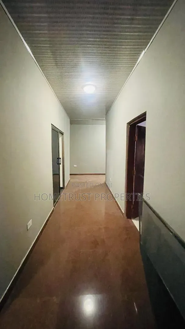 5bdrm House in Amasaman China Mall for rent