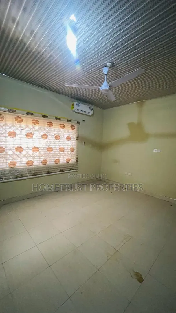 5bdrm House in Amasaman China Mall for rent