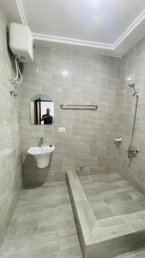 2bdrm Apartment in Sefdard Properties, Kwabenya for rent