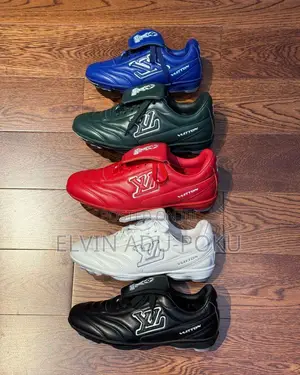 Louis Vuitton Foot-Print Sneaker, Swipe > 