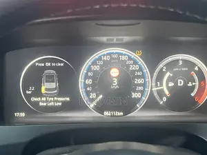 Jaguar F-Pace 20d Prestige AWD 2019 Red