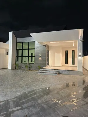 3bdrm House in Lakeside for sale