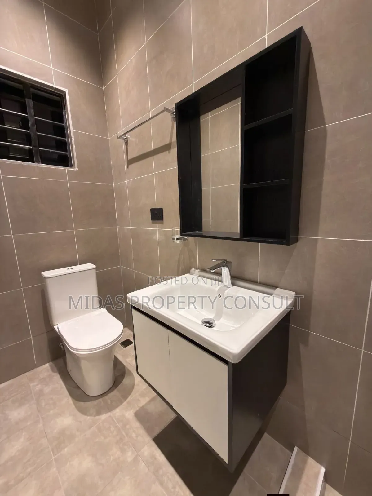 3bdrm House in Lakeside for sale