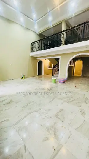6bdrm House in Sefdard Properties, Kwabenya for rent
