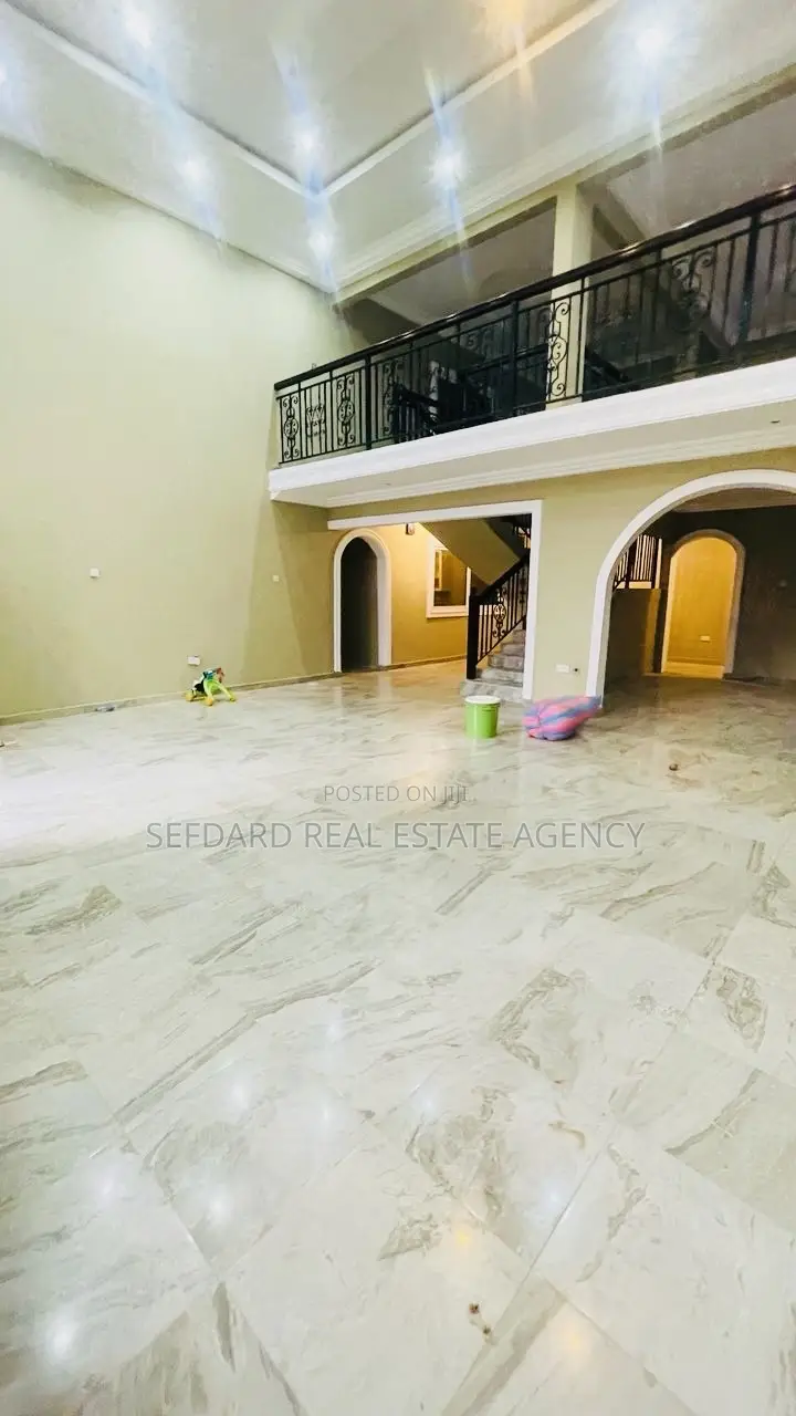 6bdrm House in Sefdard Properties, Kwabenya for rent