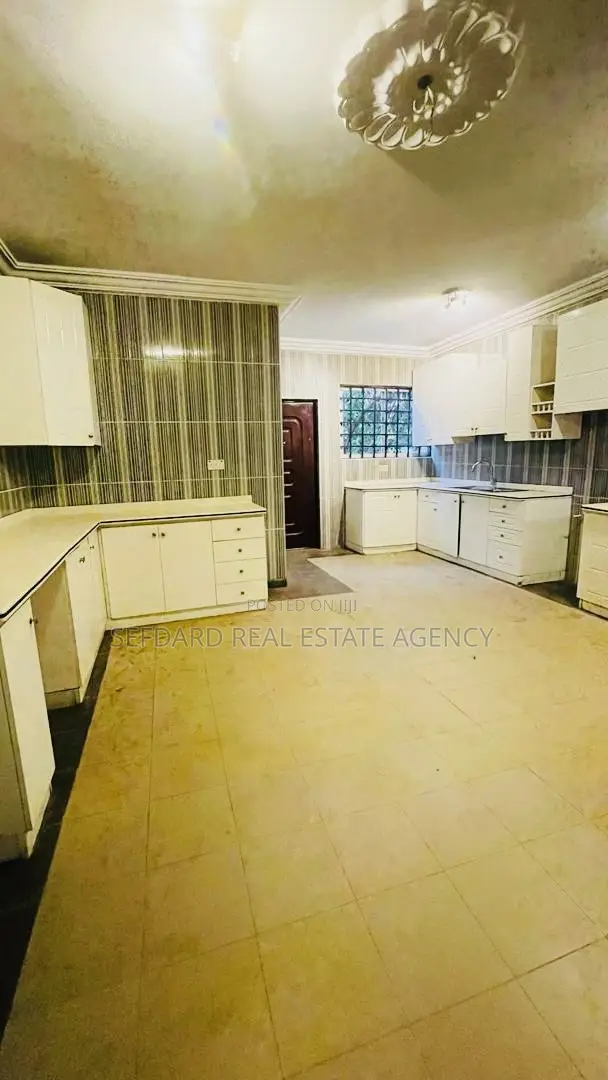 6bdrm House in Sefdard Properties, Kwabenya for rent