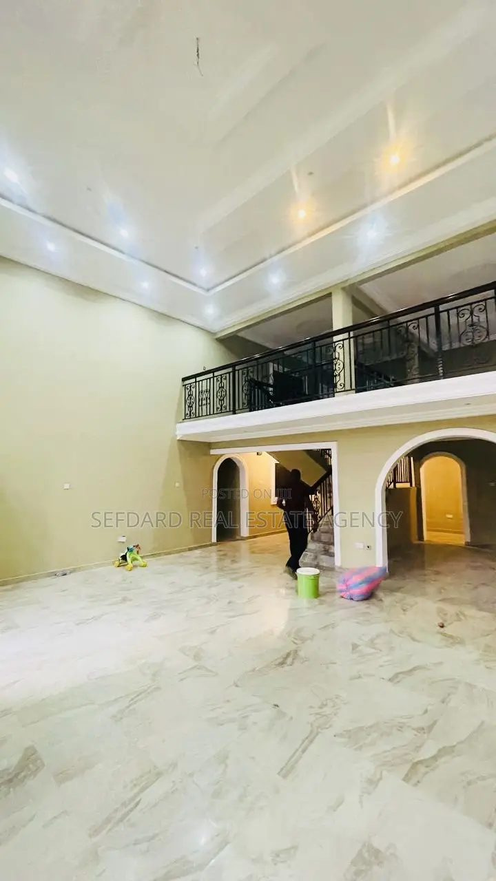 6bdrm House in Sefdard Properties, Kwabenya for rent