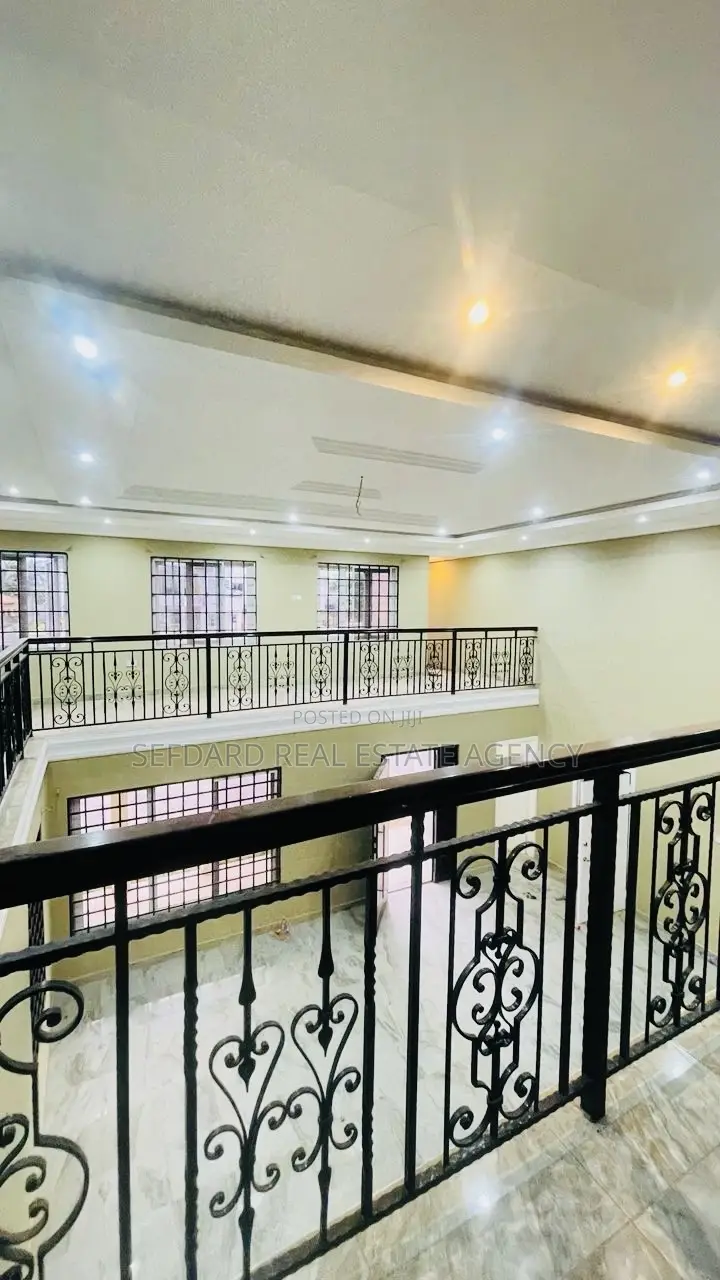 6bdrm House in Sefdard Properties, Kwabenya for rent