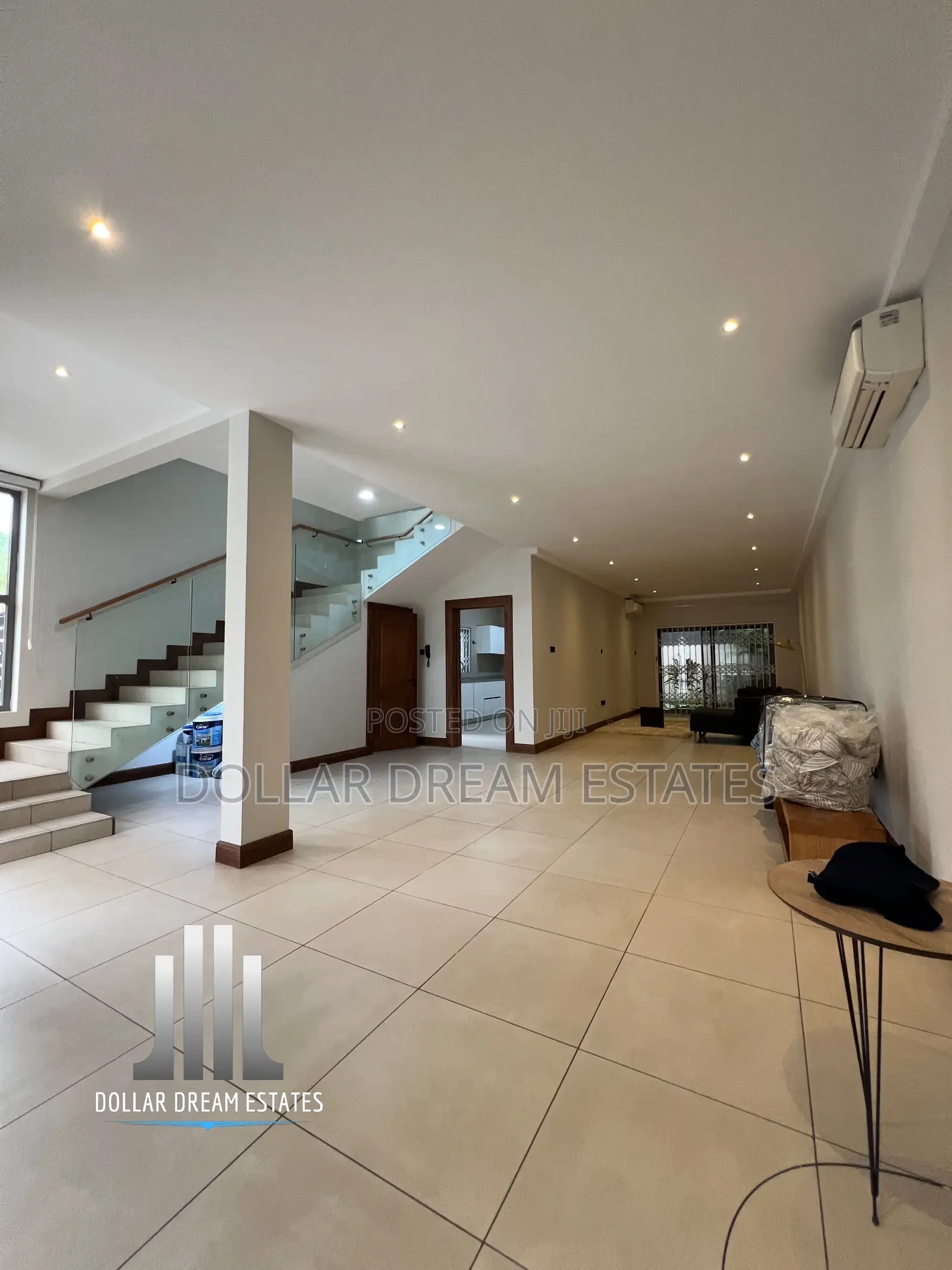 3bdrm Townhouse / Terrace in Cantonments for rent