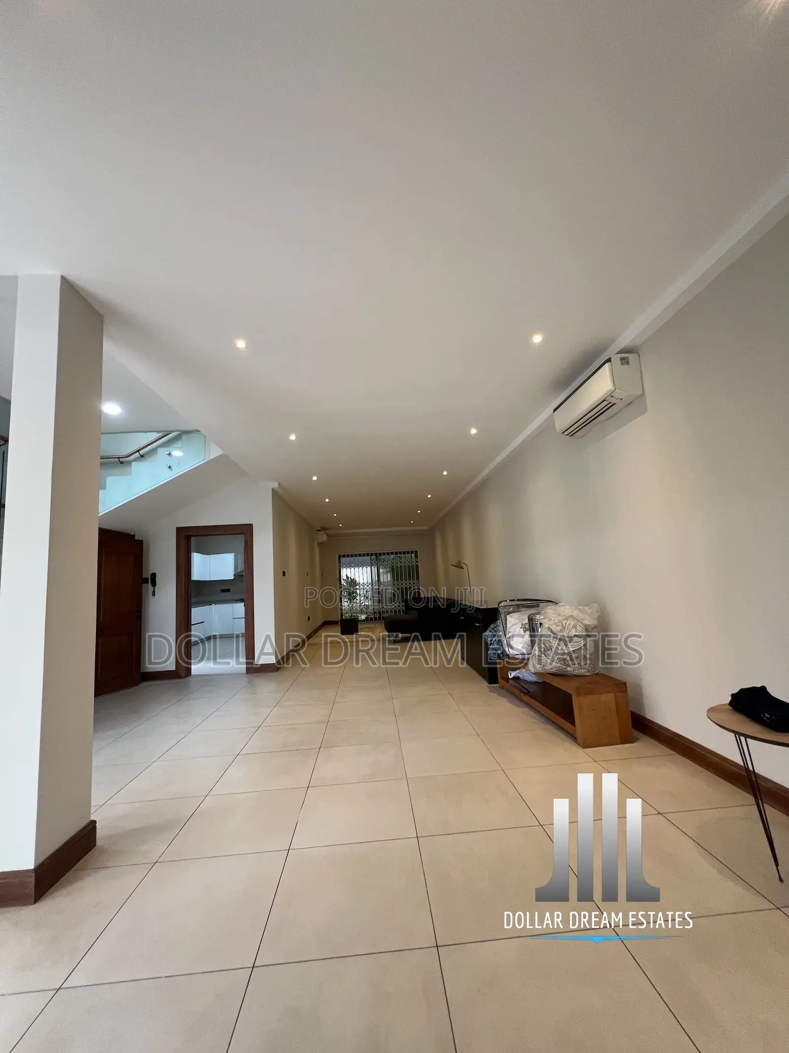3bdrm Townhouse / Terrace in Cantonments for rent