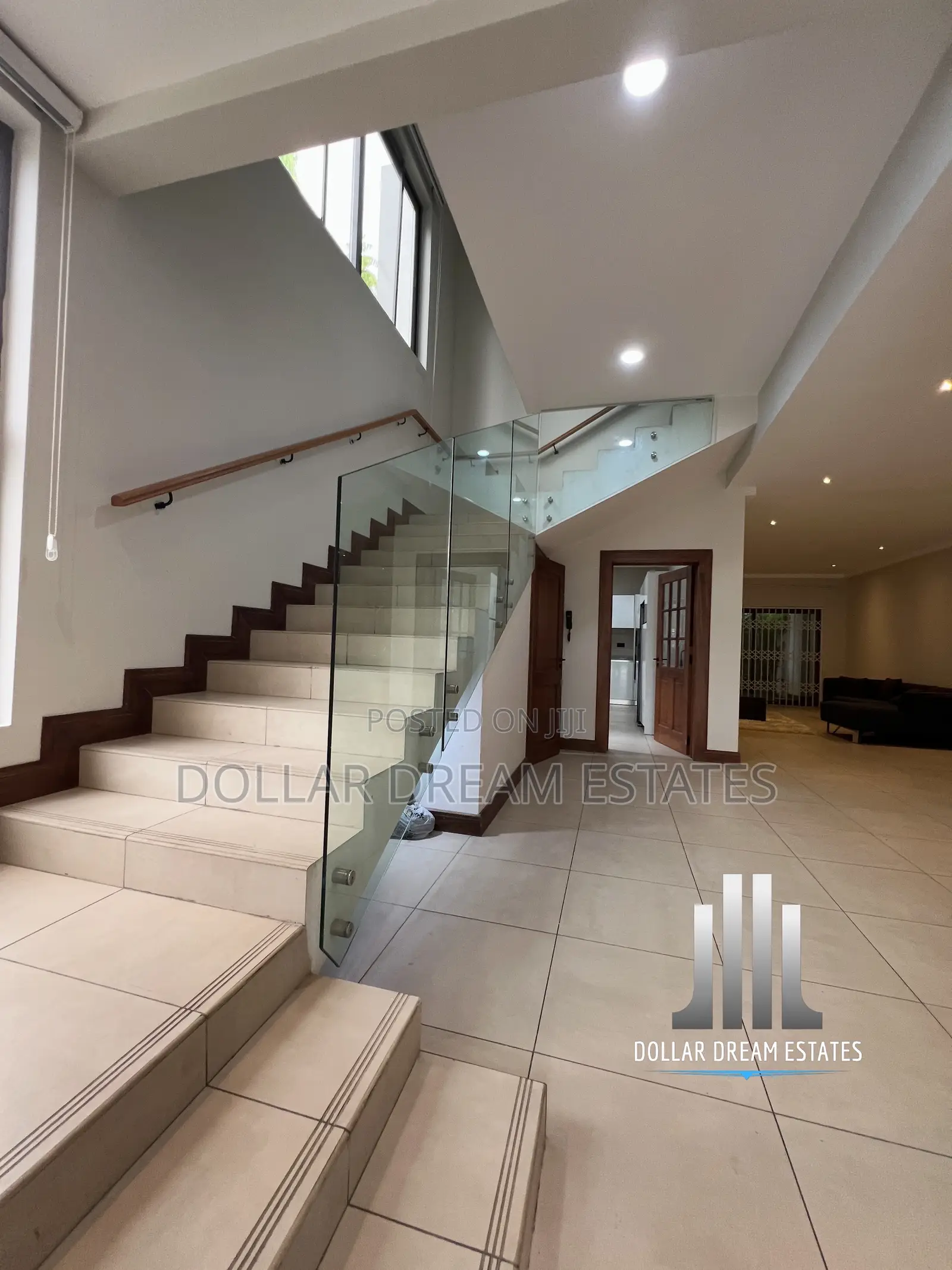 3bdrm Townhouse / Terrace in Cantonments for rent