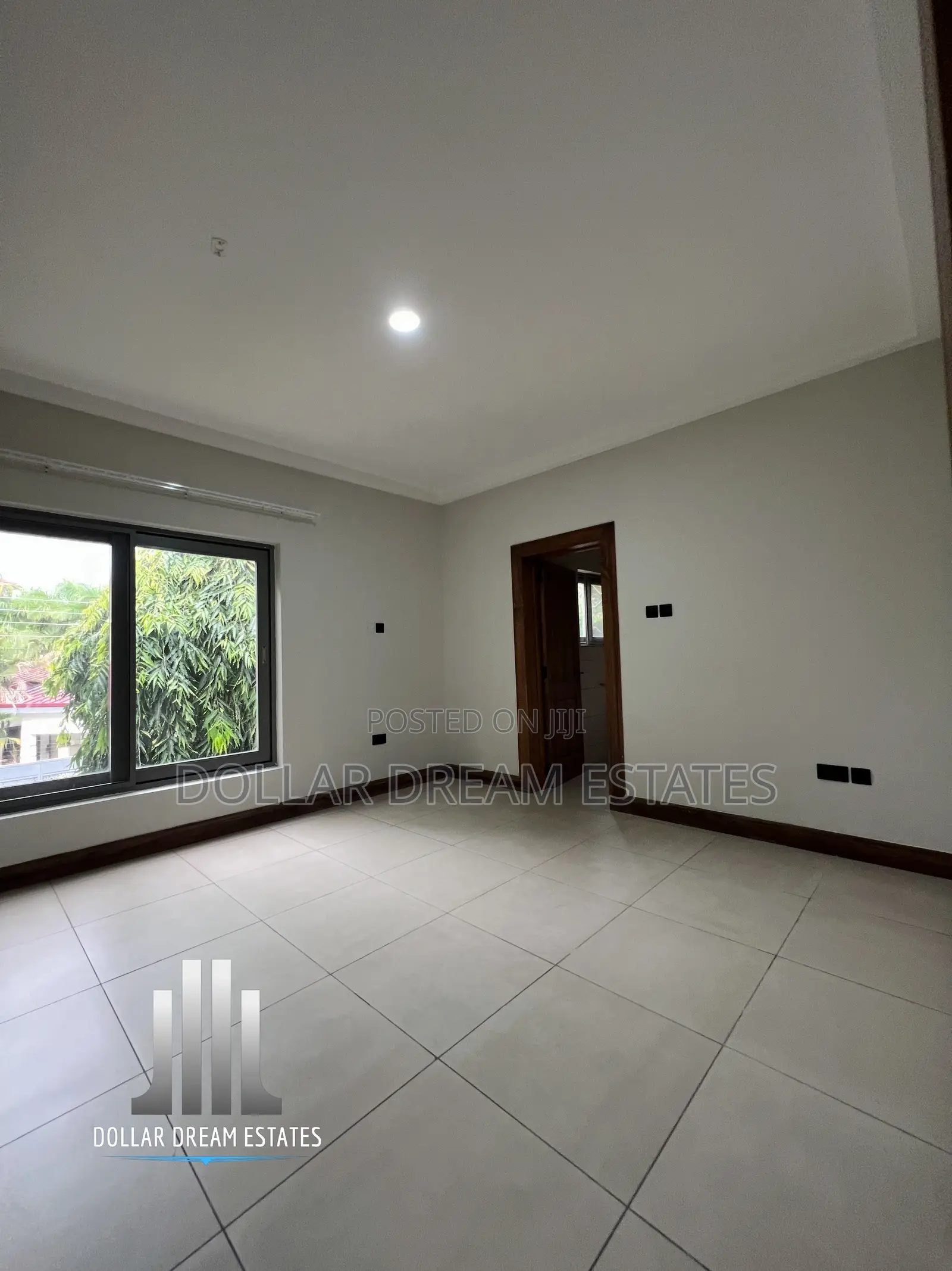 3bdrm Townhouse / Terrace in Cantonments for rent