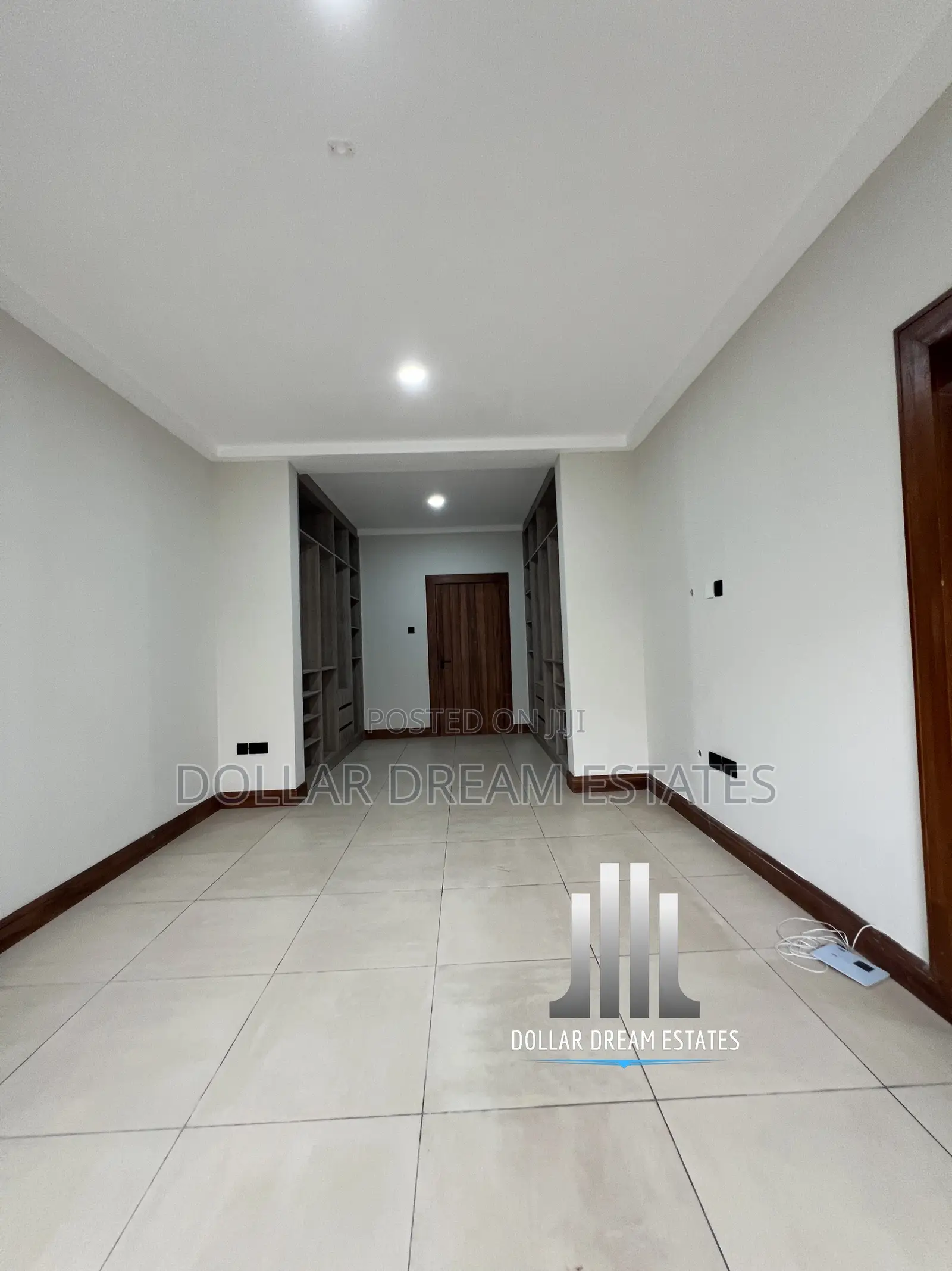 3bdrm Townhouse / Terrace in Cantonments for rent