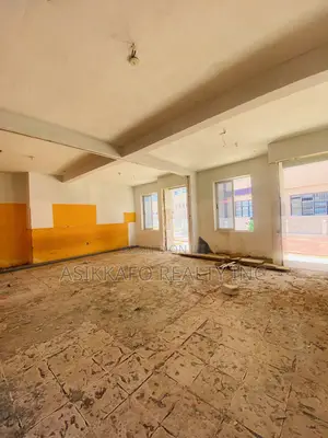 Avenue Ideal for Offices, School, Restaurant Rent/Sale in Spintex Road