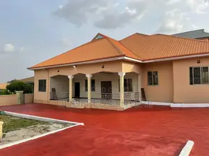 6bdrm House in Adeleke Estates, Kumasi Metropolitan for sale