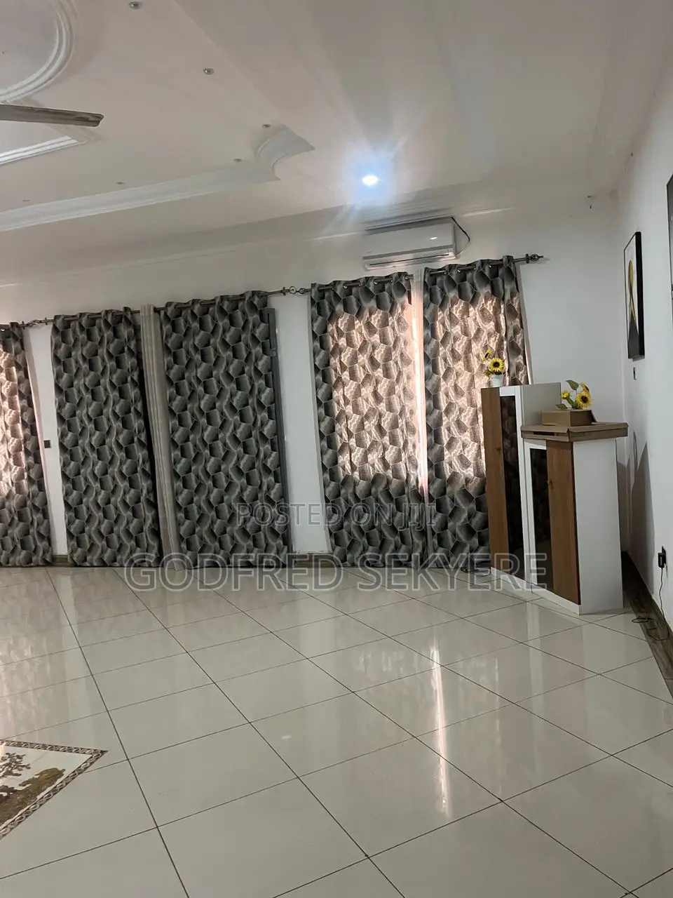 6bdrm House in Adeleke Estates, Kumasi Metropolitan for sale