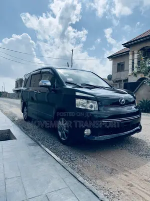 Toyota Voxy 2010 Black