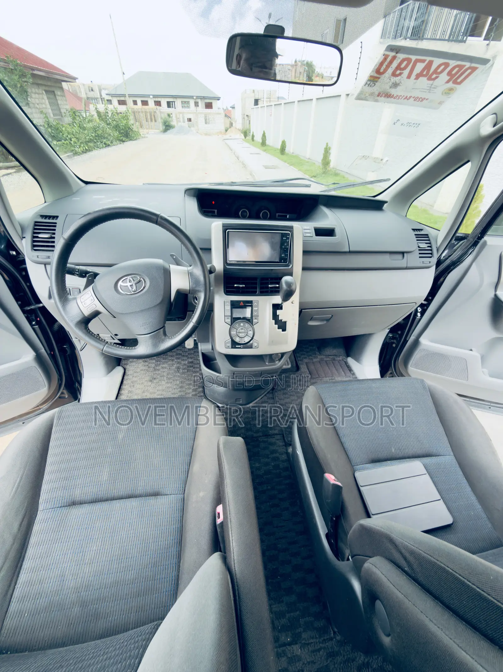 Toyota Voxy 2010 Black