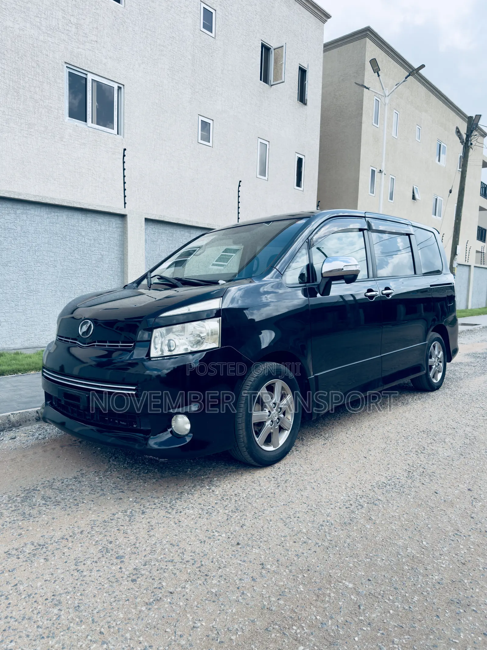 Toyota Voxy 2010 Black