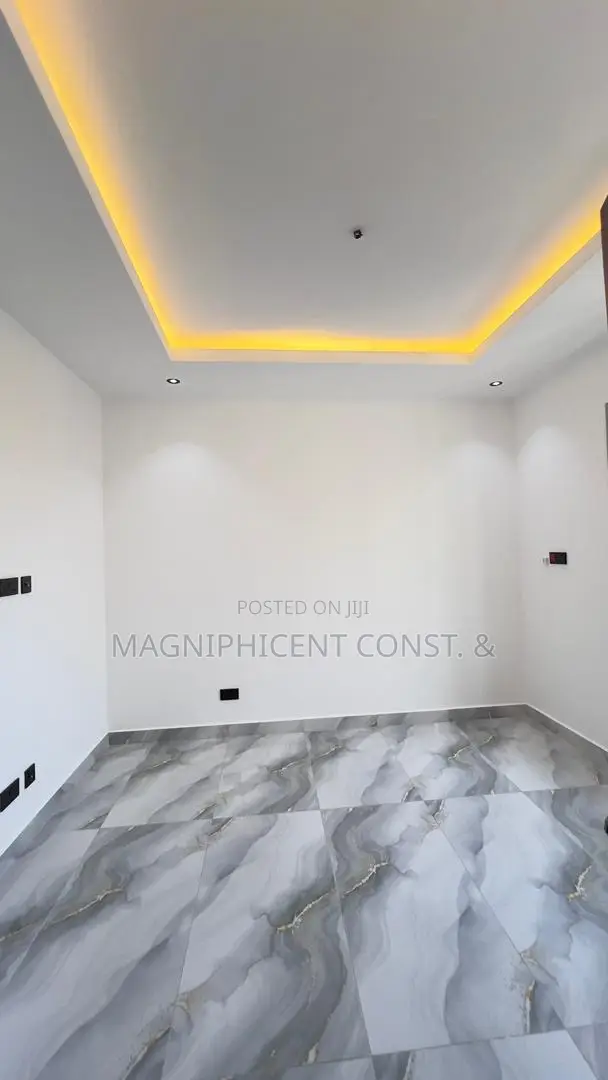 2bdrm Duplex in Magniphicent Estates, Ashaley Botwe for sale