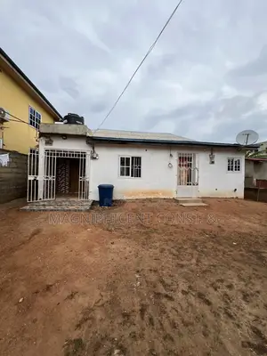 2bdrm House in Lakeside Estates, Ashaley Botwe for sale