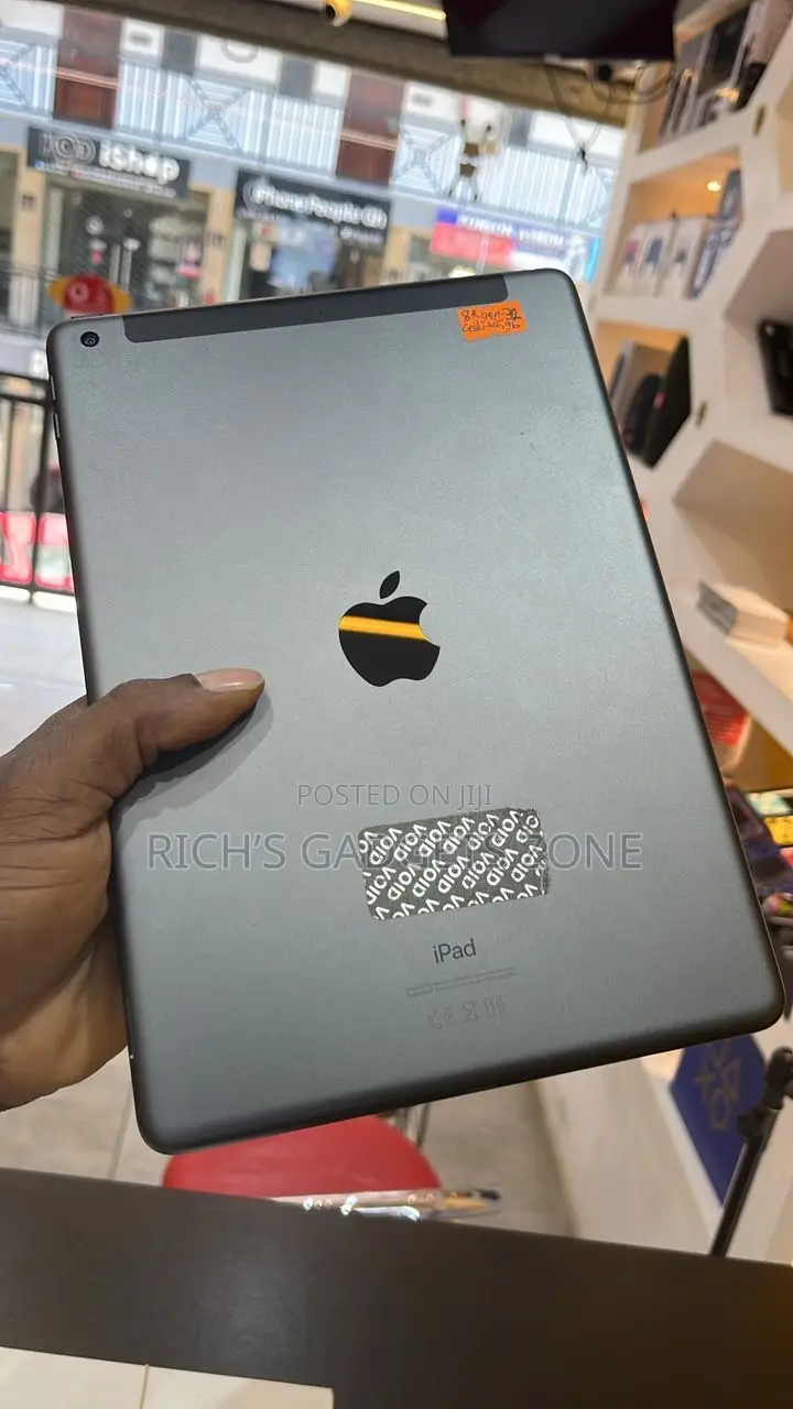 Apple iPad 10.2 (2020) 32 GB Gray