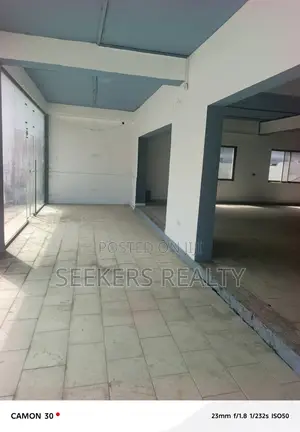 Prime Showroom Space for Rent on Osu Oxford Street