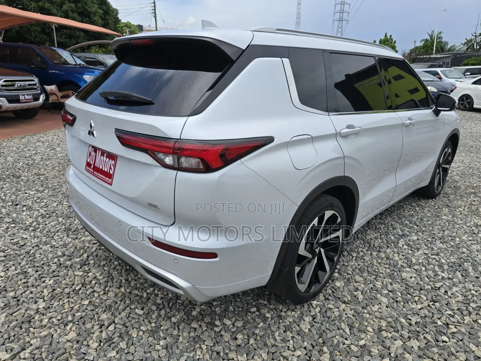 Mitsubishi Outlander SEL 2022 White