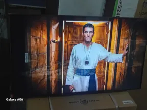 Samsung 43” Led Television With Stunning Colors
