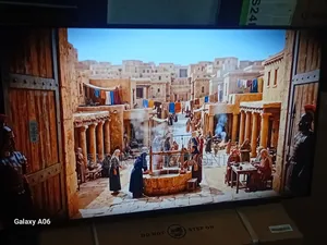 Samsung 43” Modern Slim Bezel Television