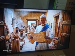 Samsung 43” Ultra Clear Picture Television