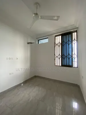 2bdrm Apartment in Lapaz Race Course, Nyanmekye for rent