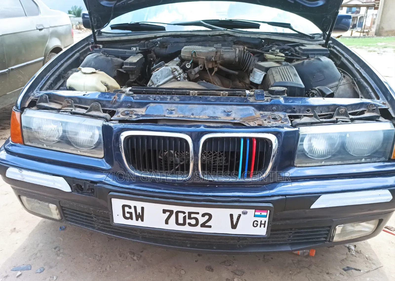 BMW 318i 1994 Blue