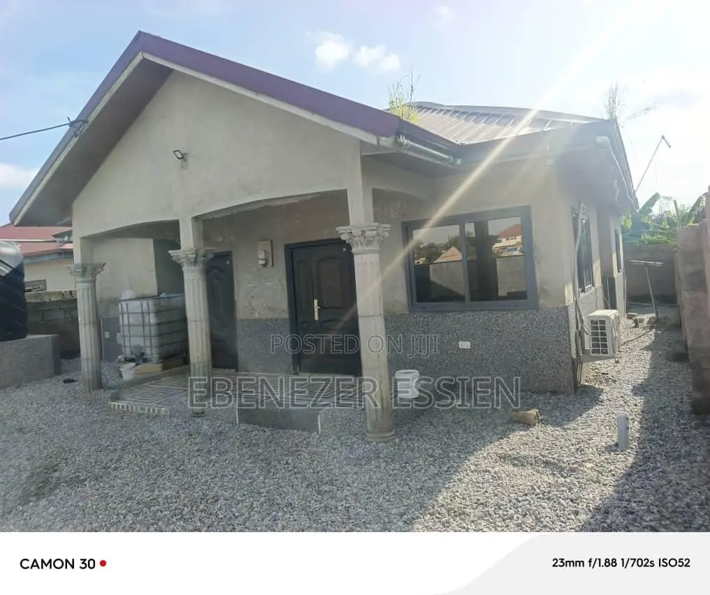 3bdrm House in Kasoa, Adade for sale