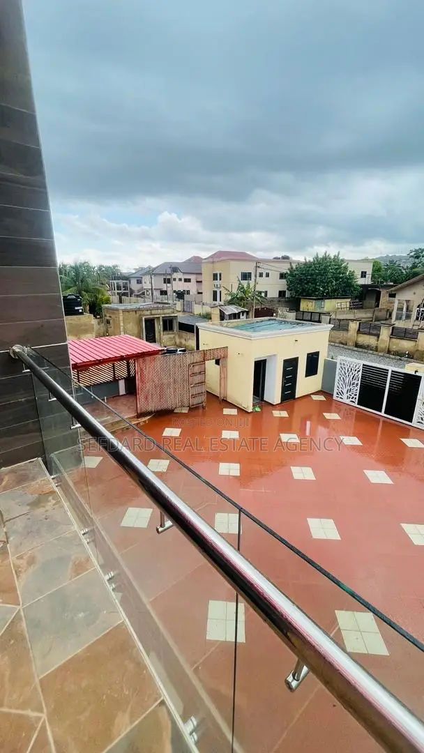 4bdrm House in Sefdard Properties, Kwabenya for sale