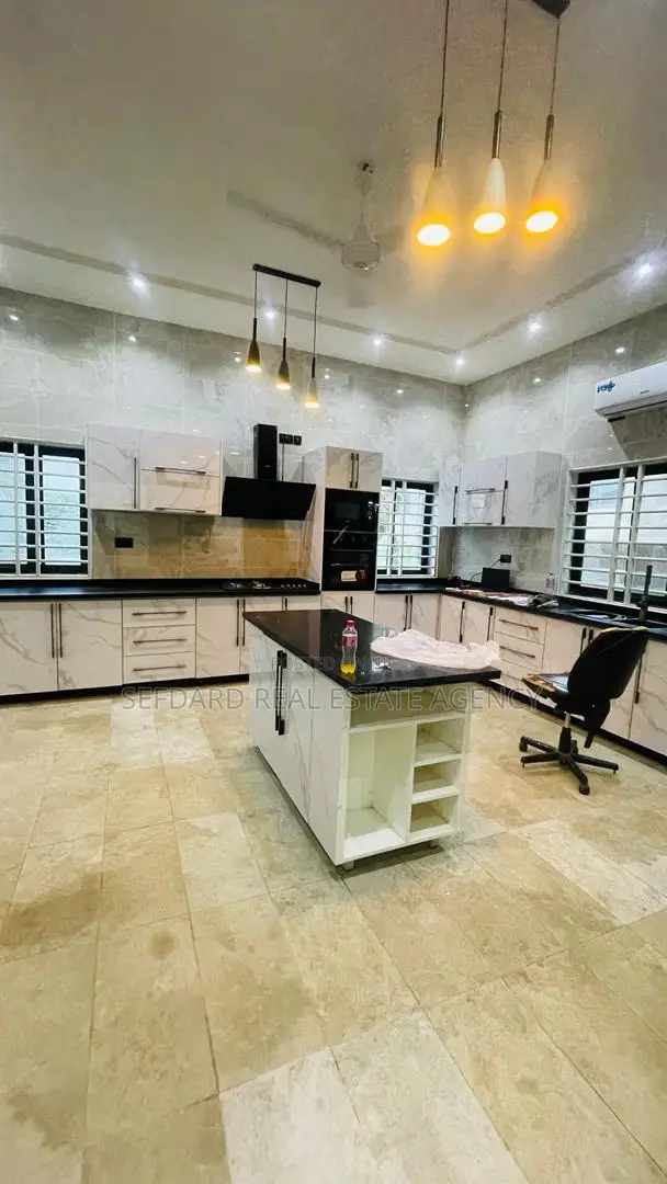 4bdrm House in Sefdard Properties, Kwabenya for sale